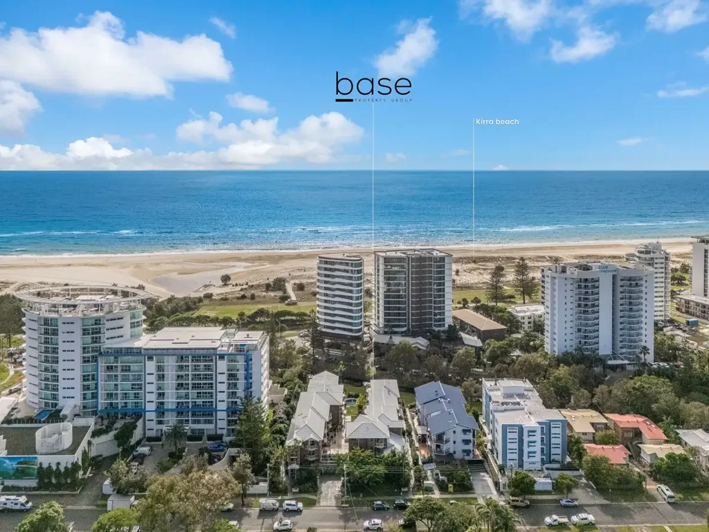 Bright, Breezy and Just Minutes from the Beach
