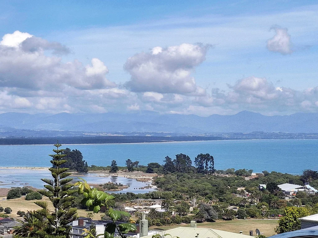 Moana 4 Bedroom Sun, Sea Views and Space for Everyone