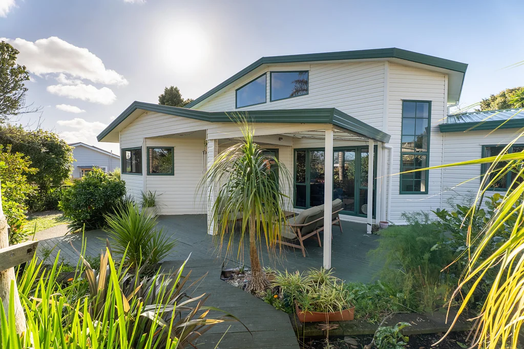 Glen Eden 3房  Effortless Family Living with Space & Style
