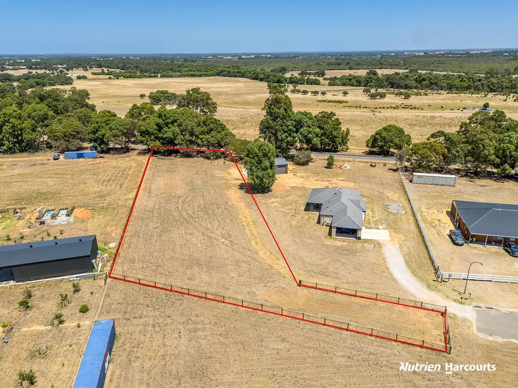 5 Menlo Place, Gingin, WA 6503