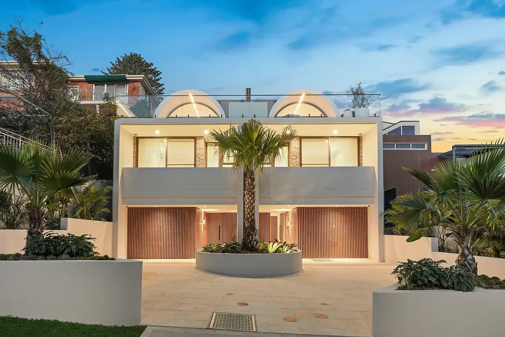 North Bondi 4Moenga Brand New Designer Home Of Bespoke Luxury With Lift Access and Panoramic Views
