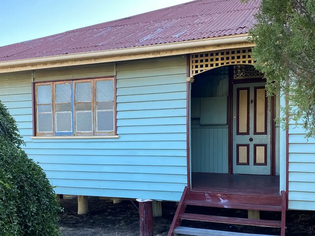 2 Bedroom unit in great location