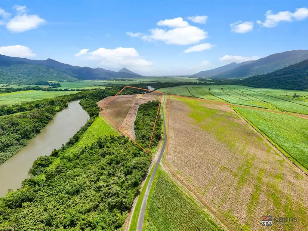 Aloomba  160 Acre Fertile Cane Block in Picturesque Location