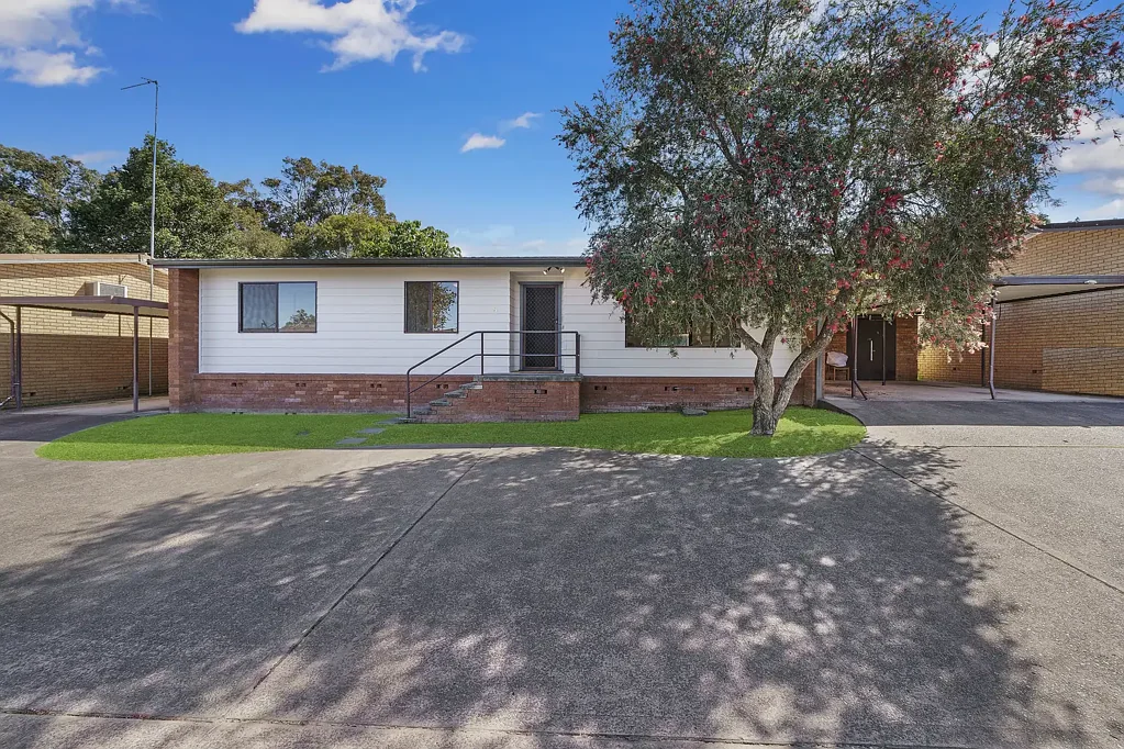 THREE BEDROOM UNIT WITH YARD
