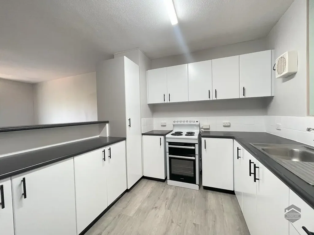 Freshly Renovated 3x1