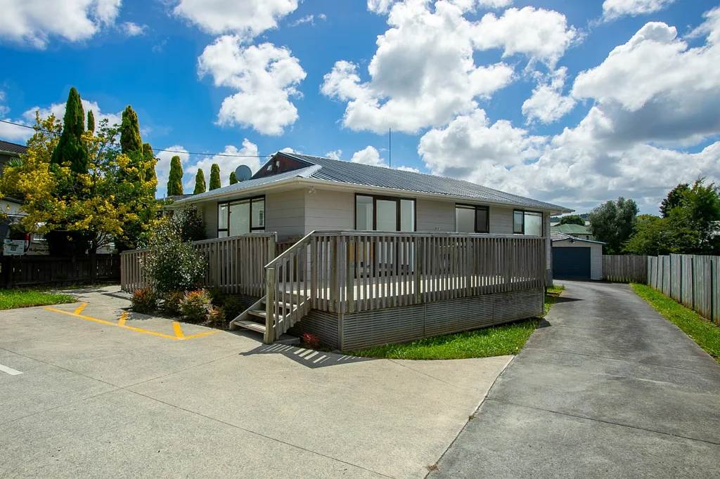 Refurbished 3 bedroom Huapai Home