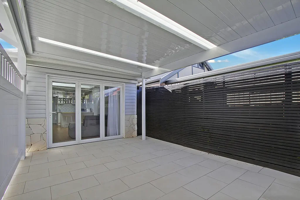 Beautifully Appointed Granny Flat - Electricity & Water Included