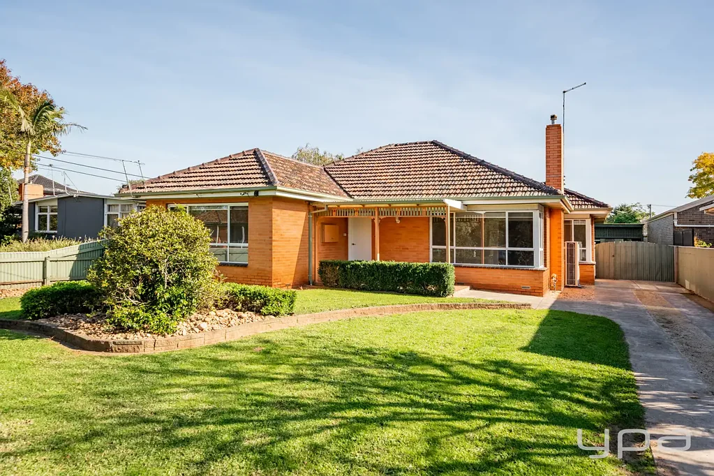 Fully Renovated Home in Prime Werribee Location
