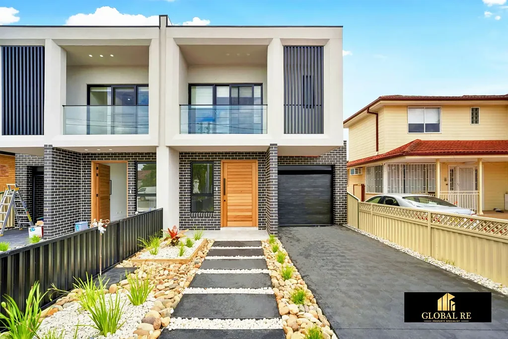 Near New 5 Bedroom House In The Heart Of Canley Heights