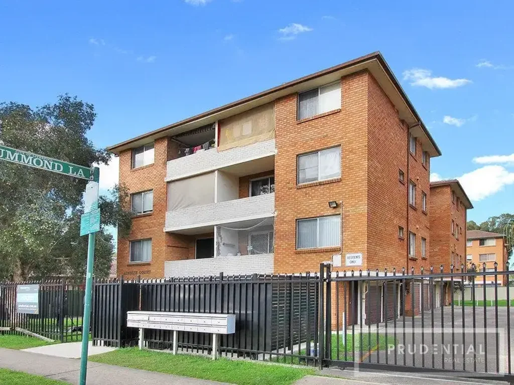 FRESH APARTMENT IN A GREAT LOCATION