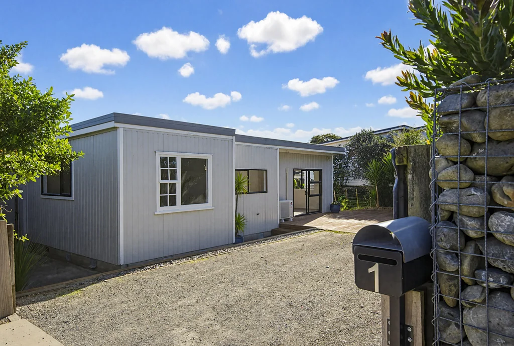 Waikanae 3房  Big on space, smart on price!