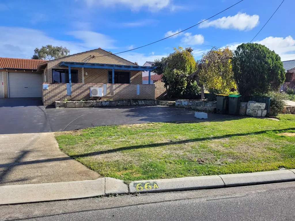 Low maintenance home, walking distance to everything