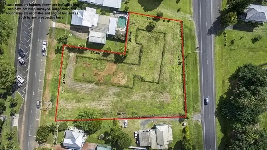 Goondi Bend  PRIME LOCATION, PRIME ACRE PLUS, PRIME LOT SOLD FOR $660,000 20 YEARS AGO..YOURS FOR CLOSEST OFFER TO $650 TODAY...