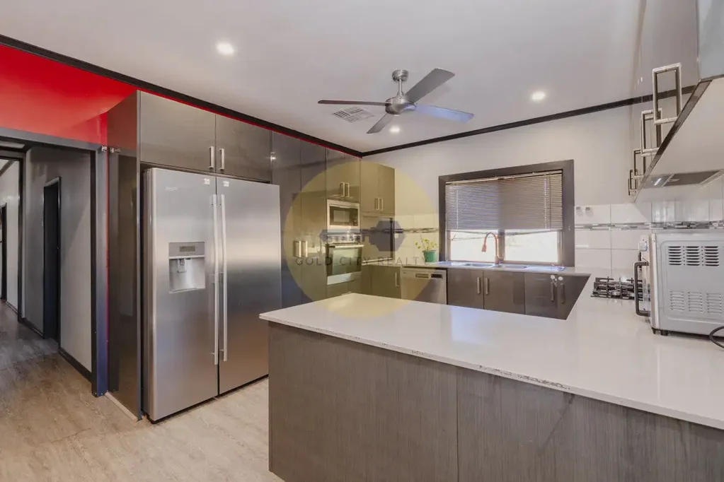 8 Bellevue Street, Richmond Hill, QLD 4820