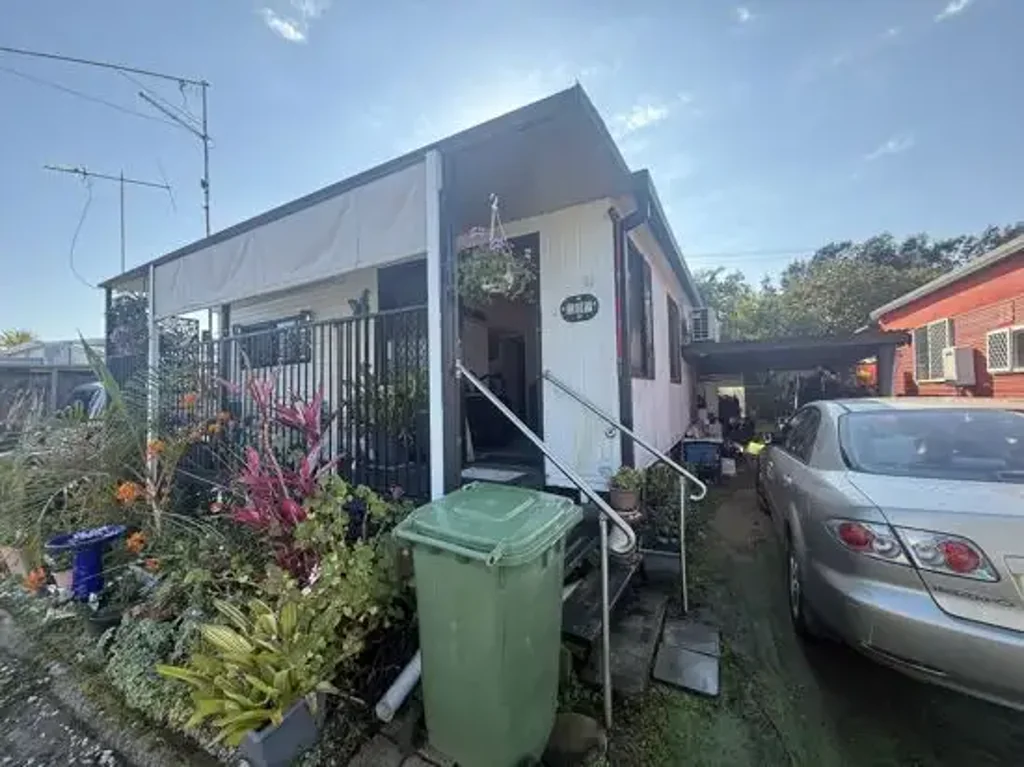 Chinderah 2chambre Spacious with Potential