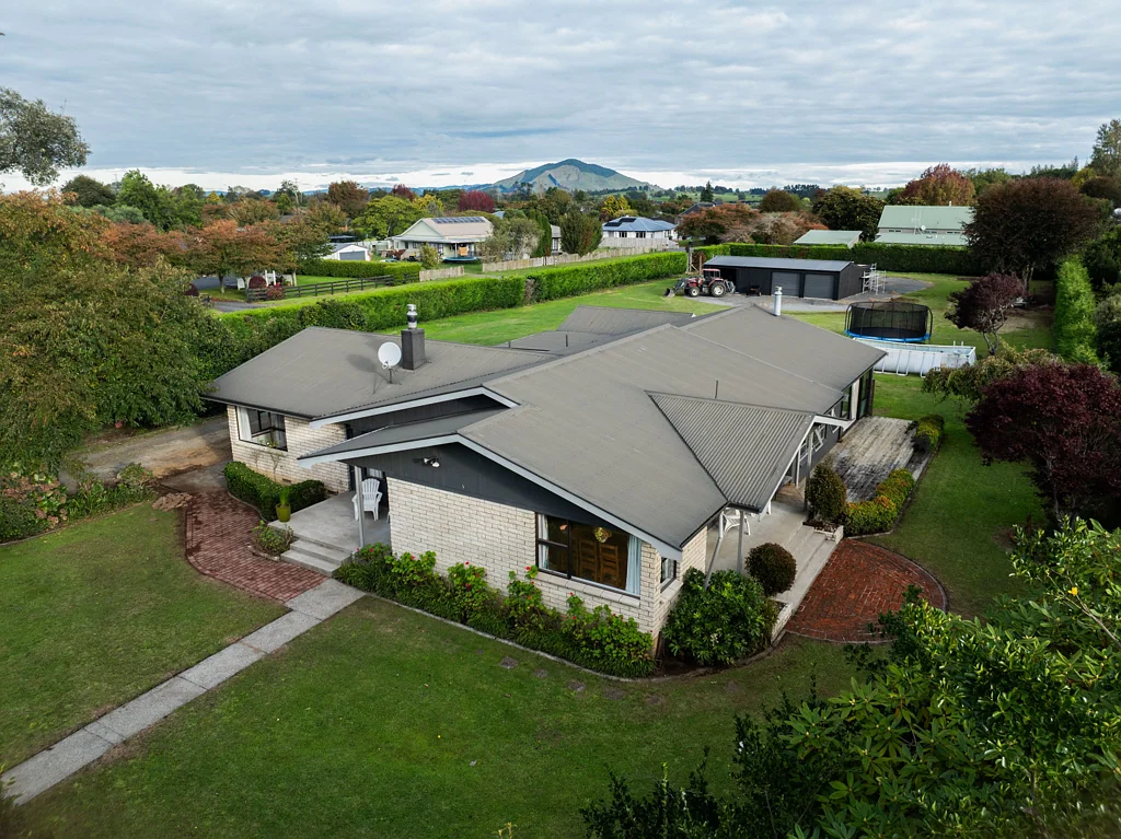 Pirongia 3房  Options, opportunity & one of Pirongia's best