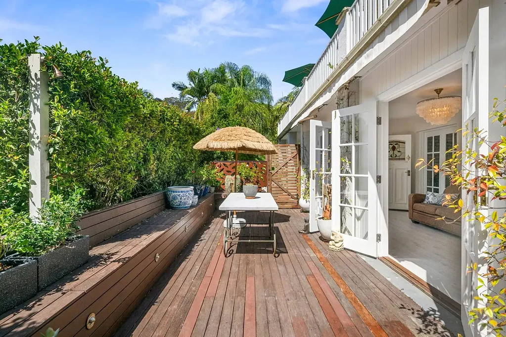 Avalon Beach 2 Bedroom Rare Single Level Living Opportunity