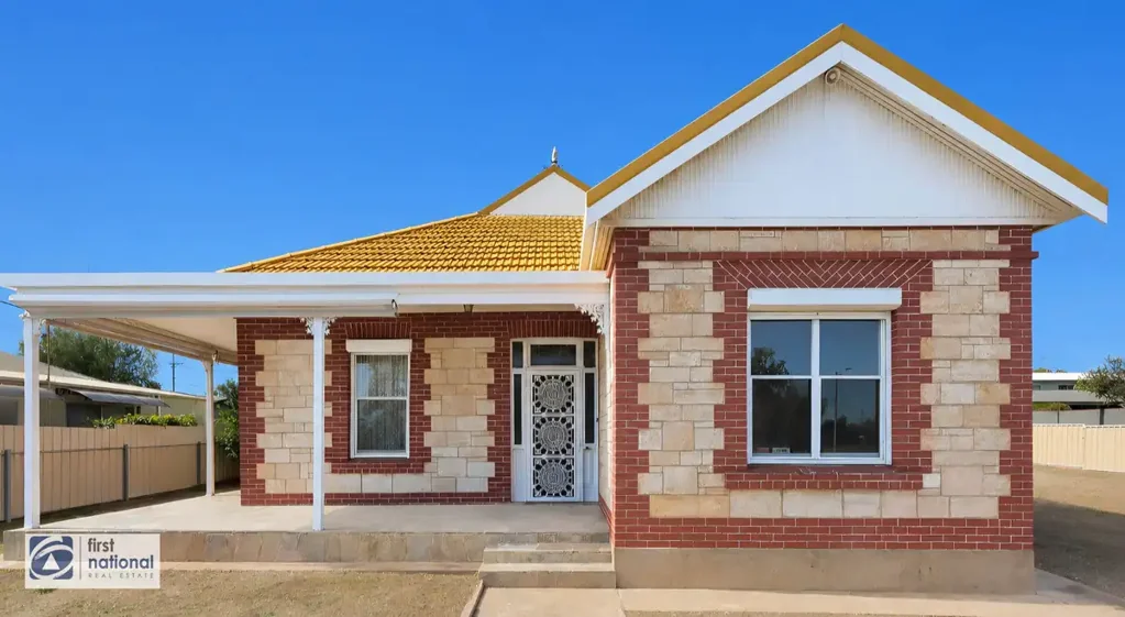 Port Augusta 4Kwarto Solid Character Home with Versatile Corner Allotment & Future Potential