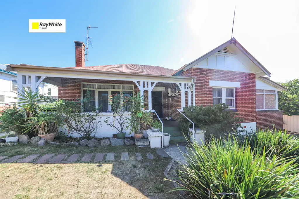 87 Merivale Street, Tumut, NSW 2720