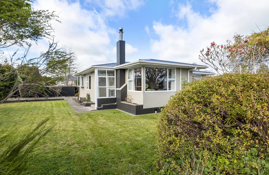Feilding 3Moenga Move-in Ready with Character and Charm