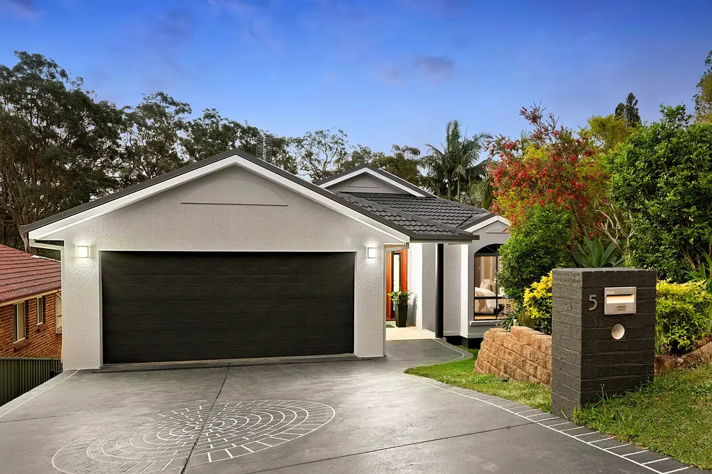 5 Majella Close, Eleebana, NSW 2282