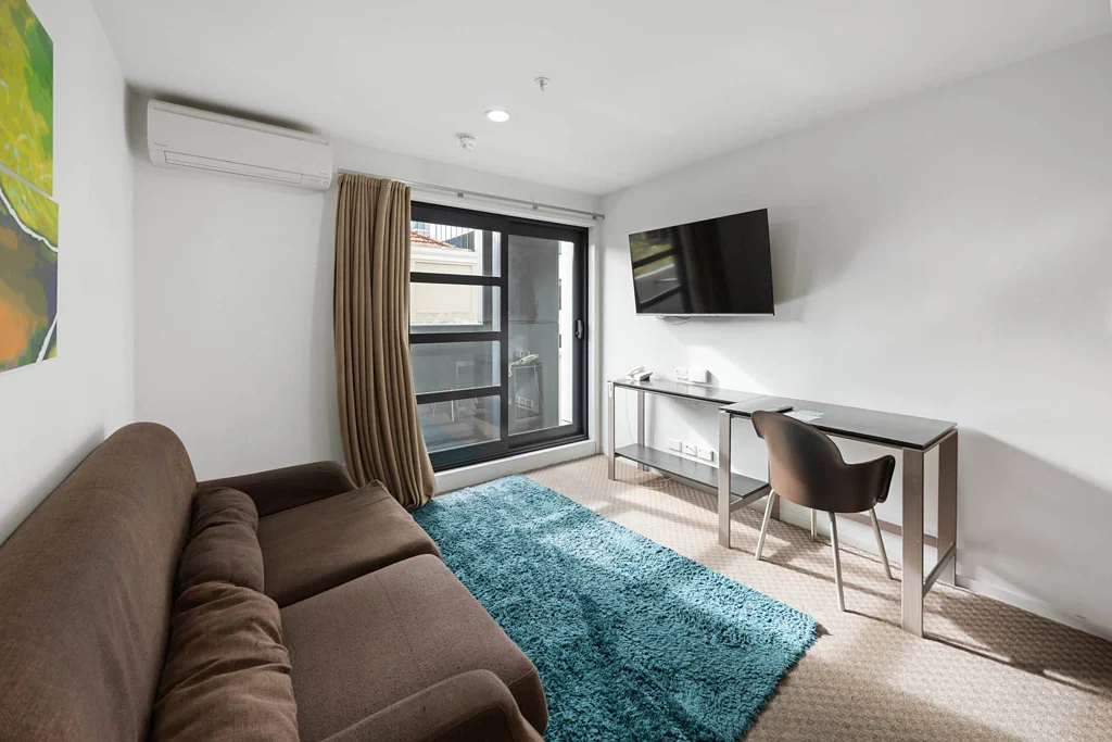 Grafton 1Zimmer Investors Welcome – Local & Overseas!