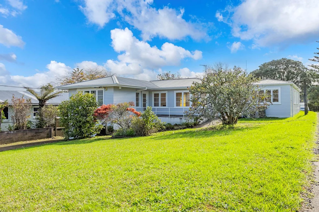 48 Woodlands Crescent, Browns Bay, North Shore City, Auckland