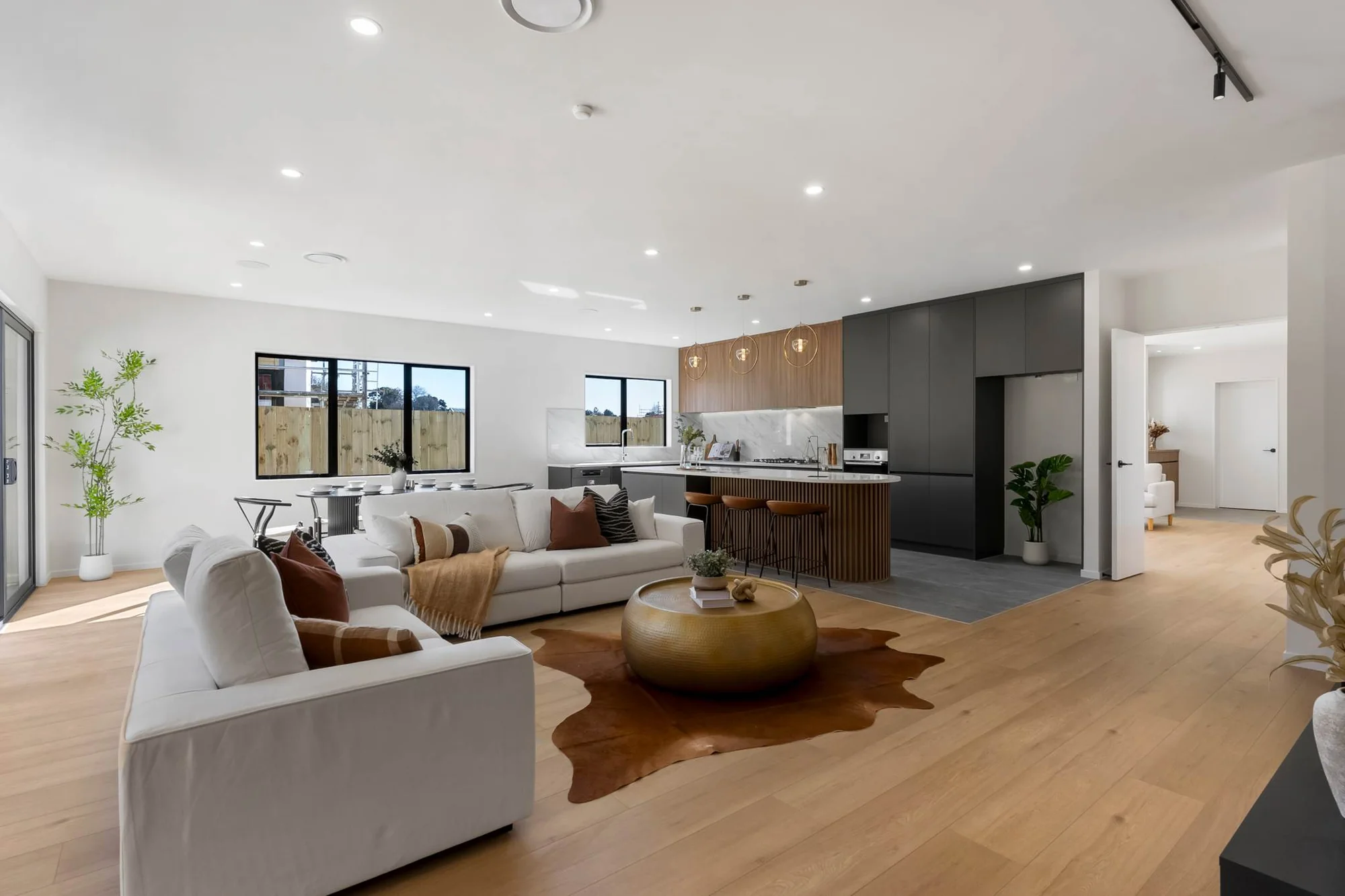 Opaheke 7 Bedroom One of Bellfields Largest & Most Prestigious Homes
