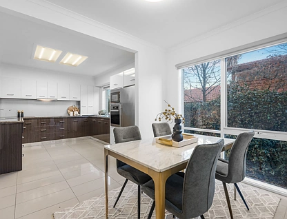 17 Chippendale Terrace, Burwood East, East Melbourne, 5 Kuwarto, 3 Banyo, House