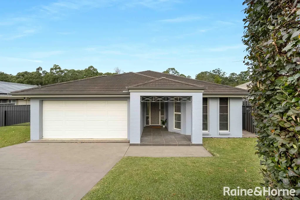 43 Emerald Drive, Meroo Meadow, NSW 2540