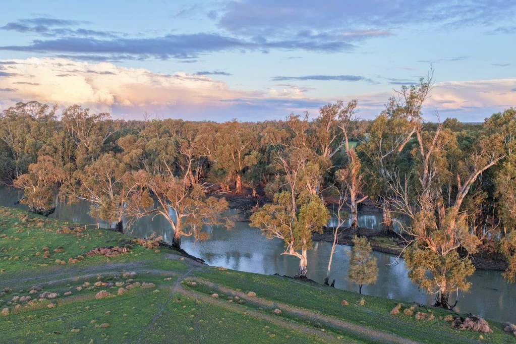 Moulamein  Riverfront Lifestyle Opportunity on Approximately 95 Acres