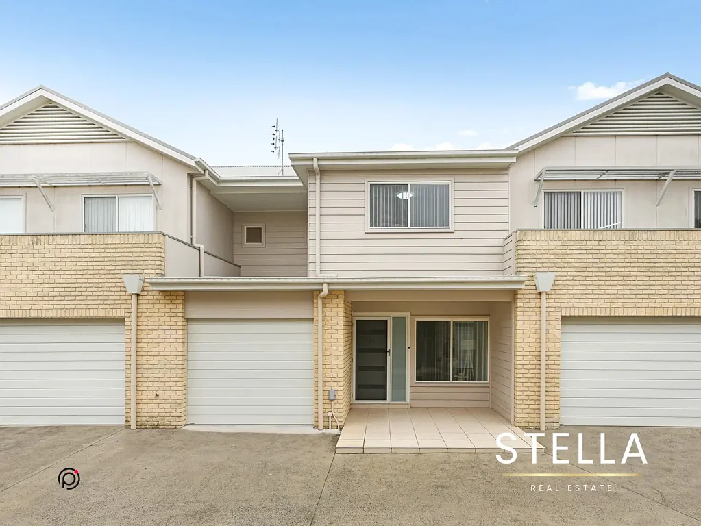 Berkeley 2બેડરૂમ Lakeside Suburb Living - Townhouse with Garage, Courtyard and Room to Breathe