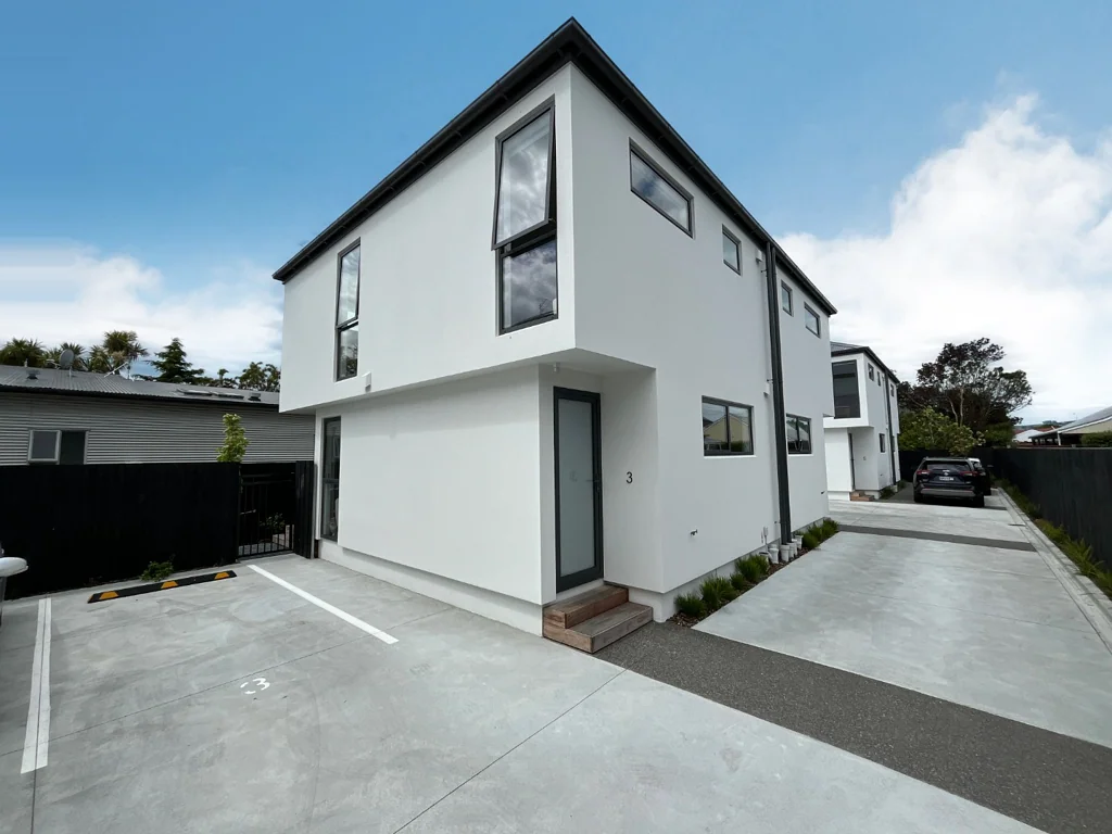 Stunning Near New! 2024 Build
