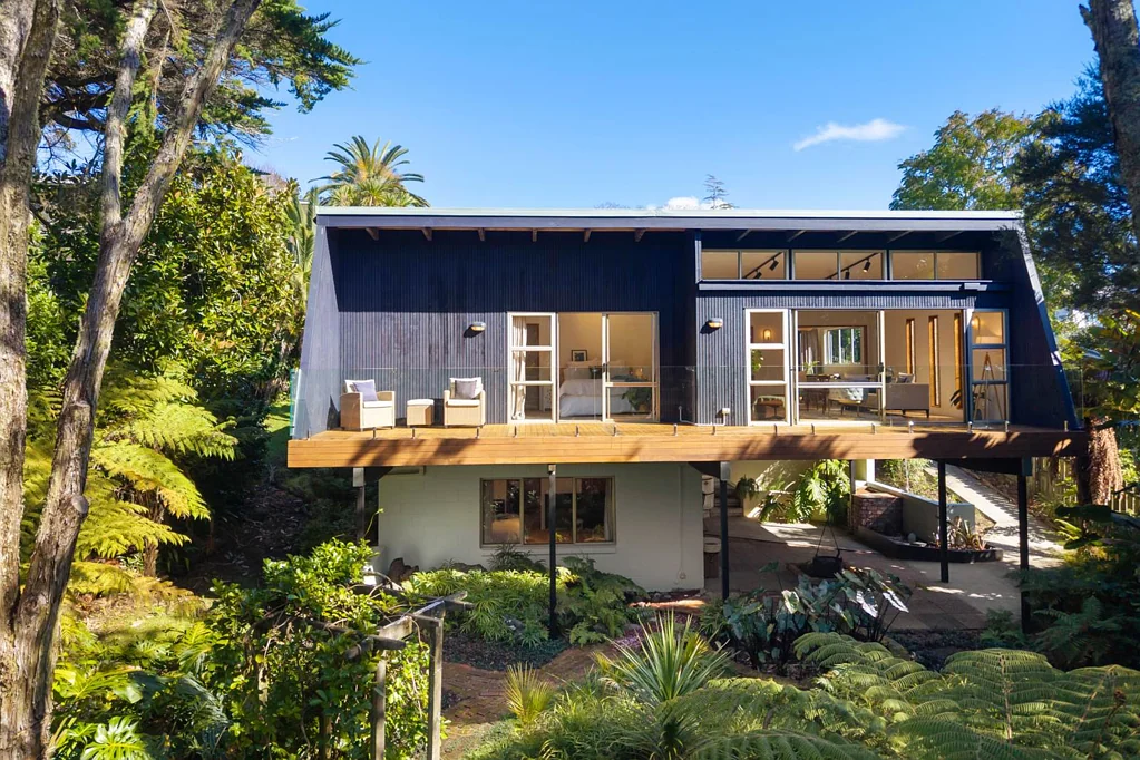 16 Vienna Place, Birkenhead, North Shore City, Auckland