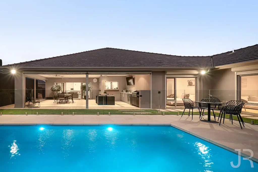 30 Sheldon Drive, Berwick, VIC 3806