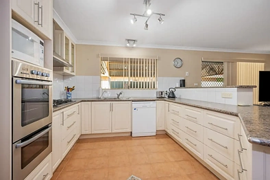 24 O'Connor Street, Somerville, Kalgoorlie, WA 6430, 4 slaapkamers, 2 badkamers, House