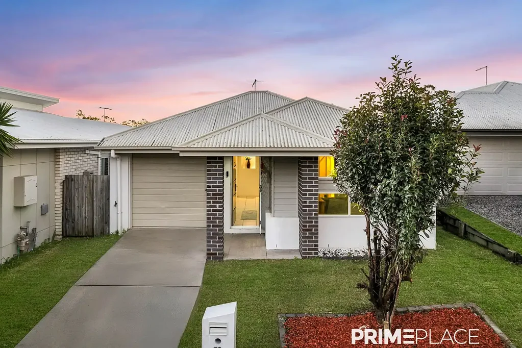 72 Francisca Drive, Augustine Heights, QLD 4300