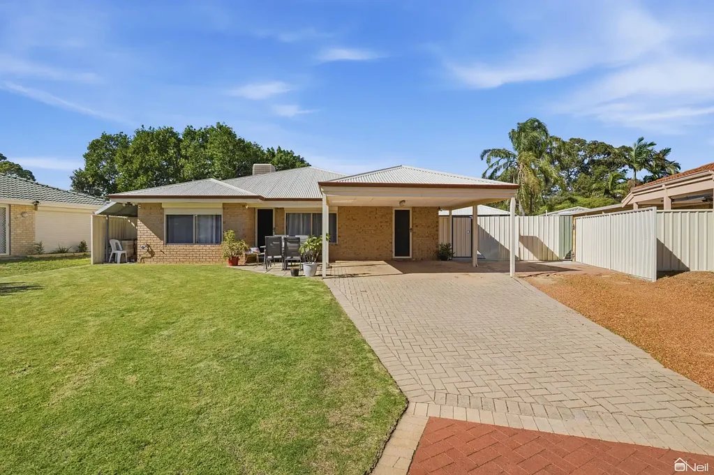 Seville Grove 4房  SUPERB LIVING INSIDE AND OUT