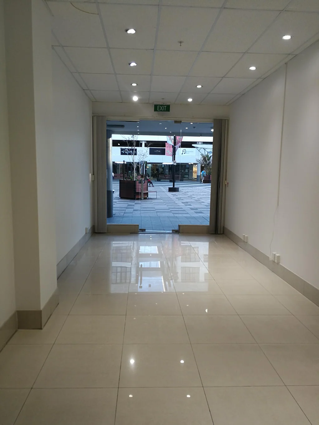 Newmarket Tidy unit on Remuera Road for lease