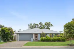 15 Albyn Place, Glass House Mountains