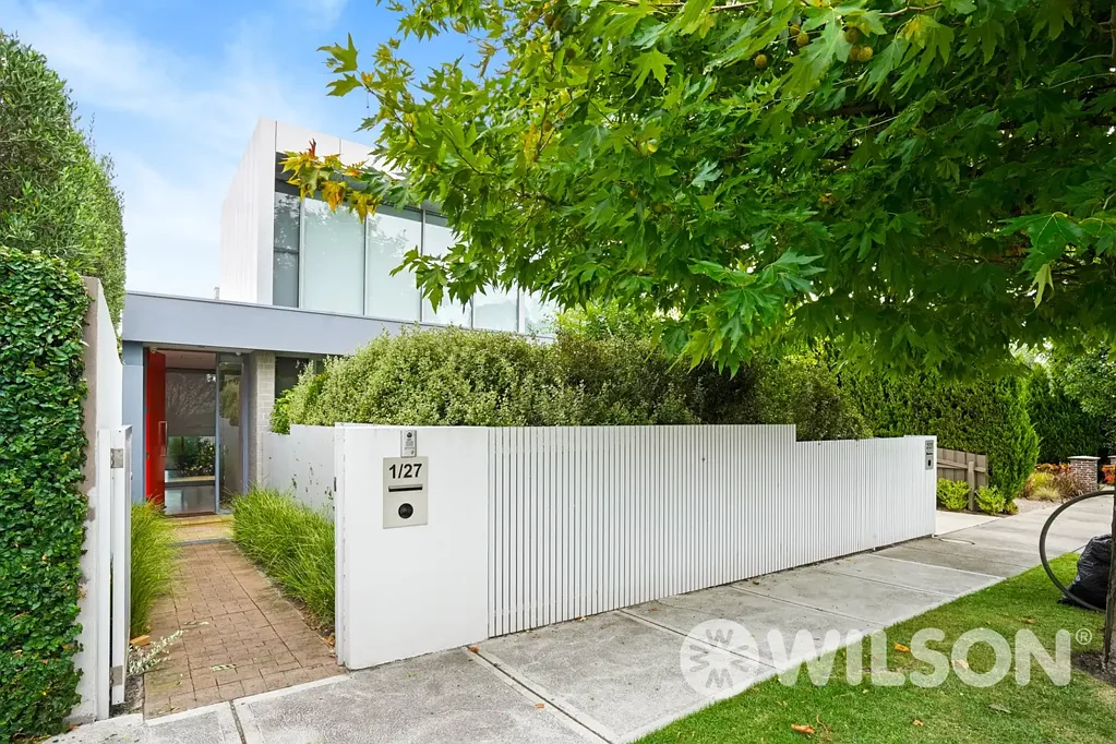 Spacious & Stylish Family Residence in Prime Caulfield Location