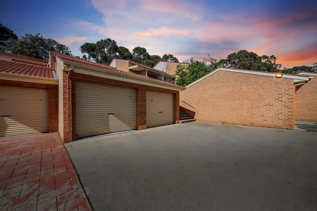 54B/12 Albermarle Place, Phillip, ACT 2606