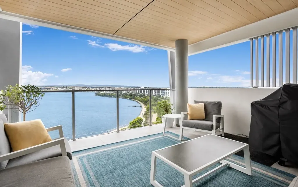 Birtinya 4ห้องนอน Waterfront Luxury With Uninterrupted Lake Kawana Views