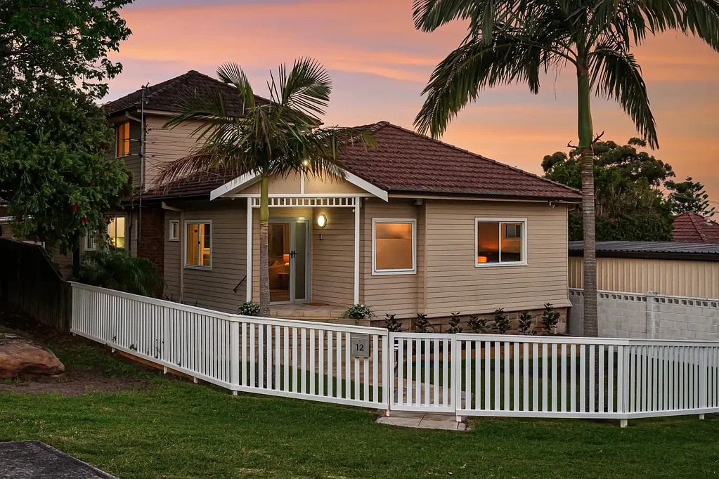 Allambie Heights 4Kwarto Tightly held home with high aspect and scenic views in parkside cul-de-sac
