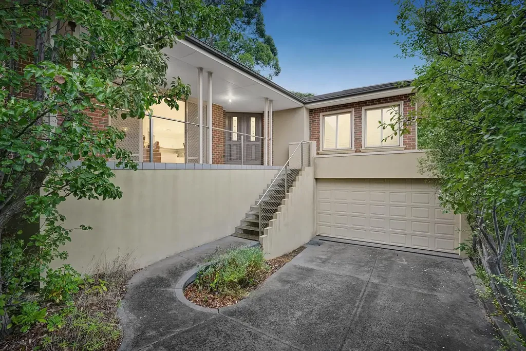 Mount Waverley 3ਬੈੱਡਰੂਮ Modern Single-Level Living in a Peaceful Mt Waverley Retreat