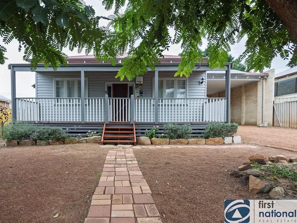 17 Stirling Street, Northam, WA 6401