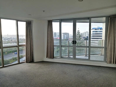 Immaculately presented 2 bedroom, 1 bathroom apartment.