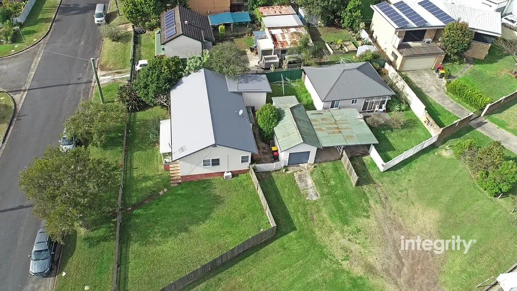 Nowra 5ਬੈੱਡਰੂਮ dual occupancy investment!!