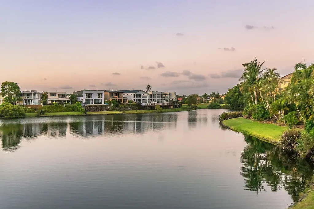 Carrara 3ਬੈੱਡਰੂਮ Luxury North-facing Waterfront Villa