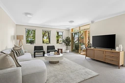 2/6 Paul Street, Bondi Junction